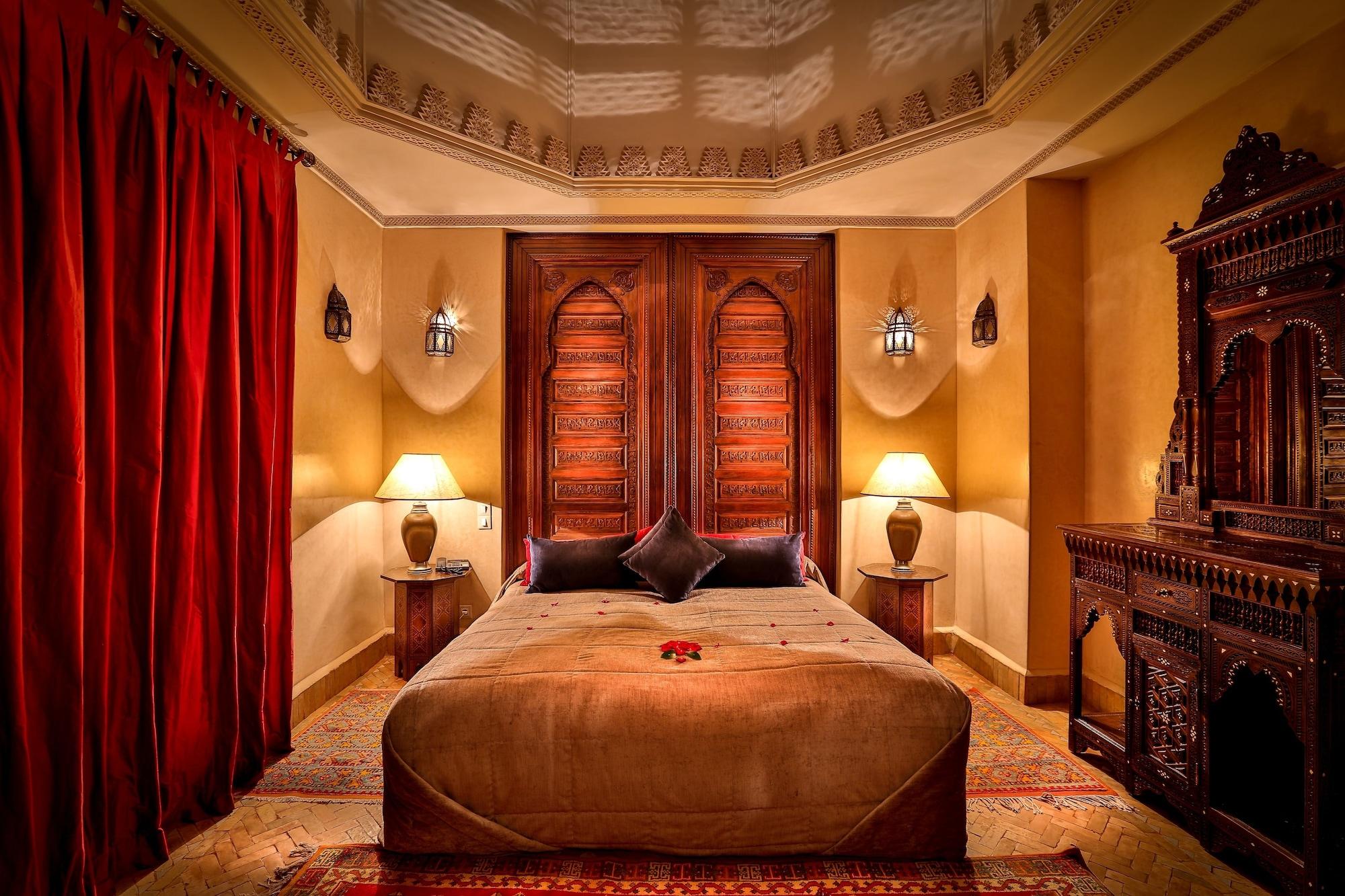 Riad Kniza Марракеш Экстерьер фото A bedroom at the hotel
