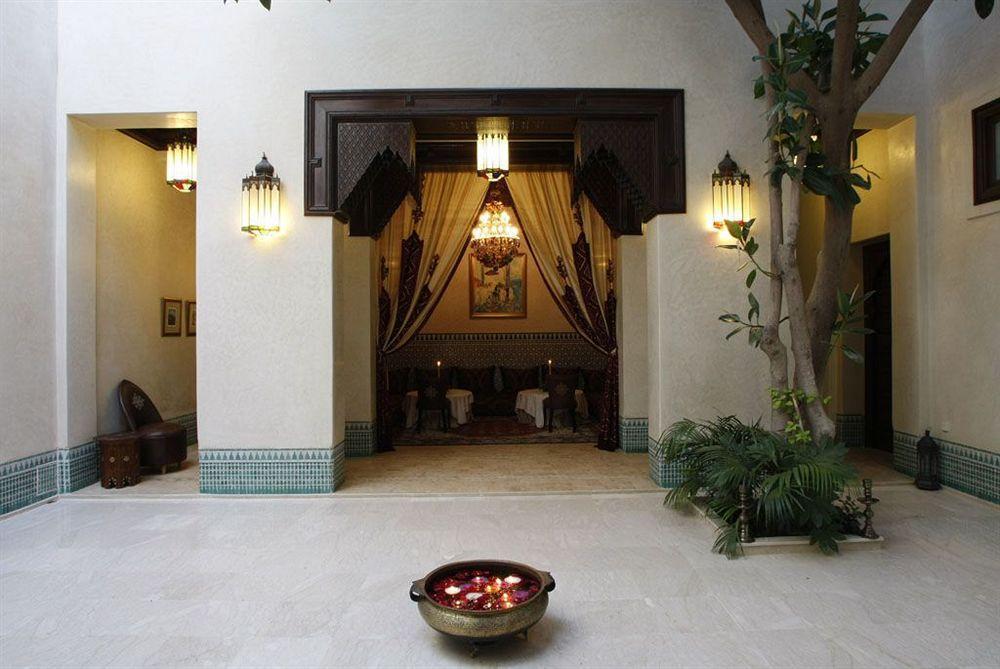 Riad Kniza Марракеш Экстерьер фото The interior of the hotel