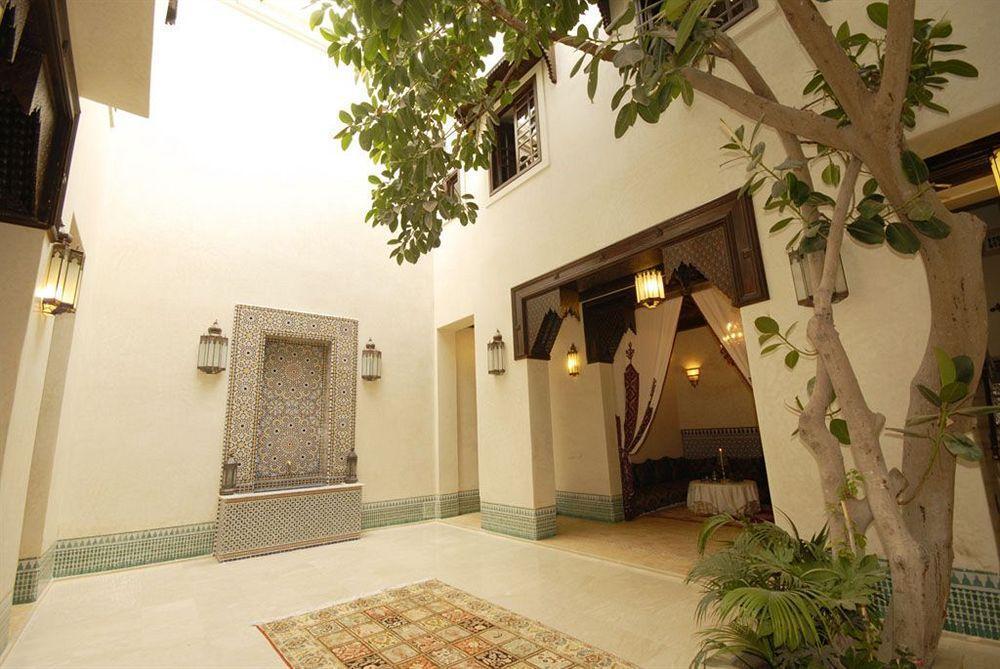 Riad Kniza Марракеш Экстерьер фото The interior of the hotel