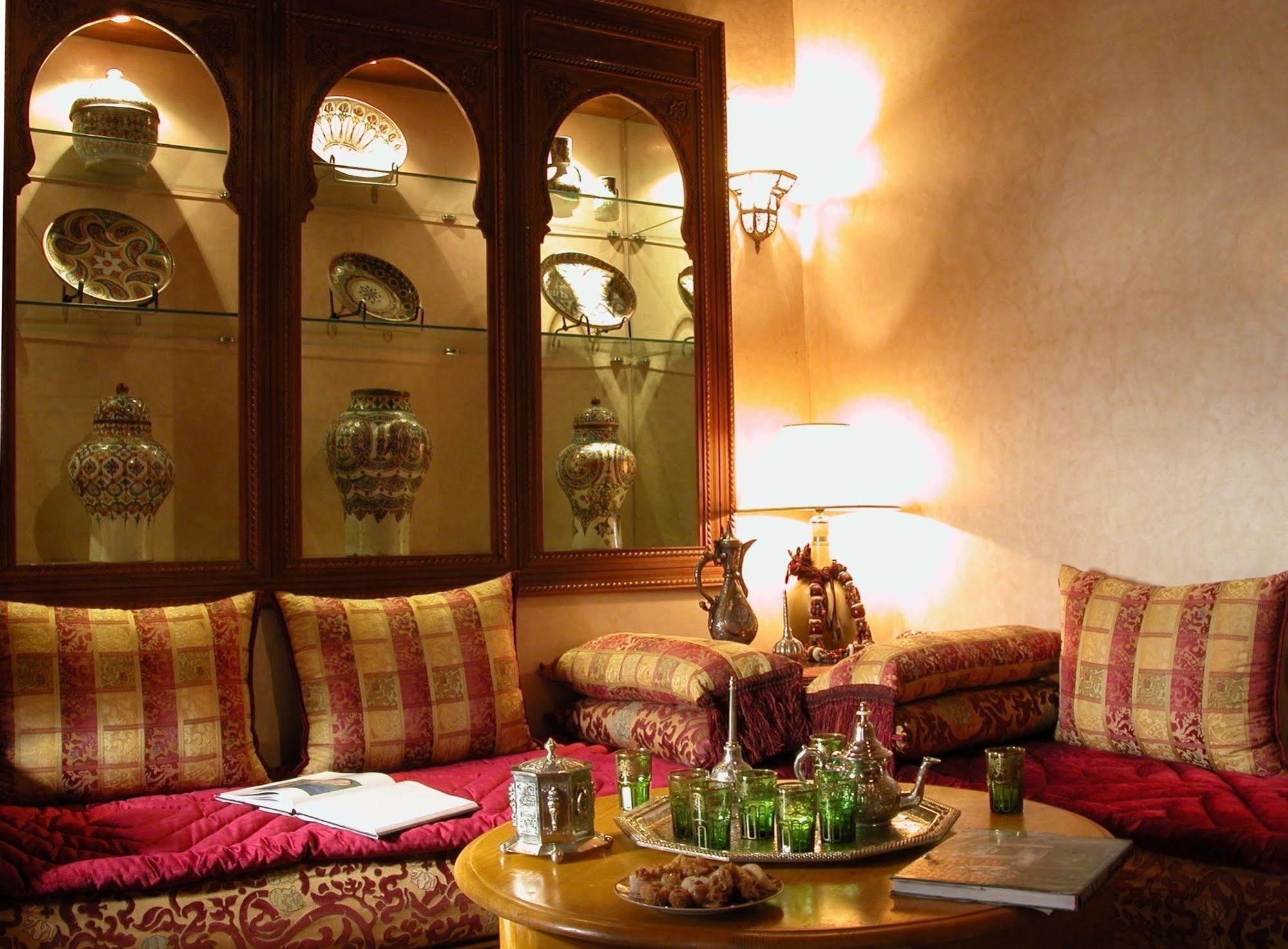 Riad Kniza Марракеш Экстерьер фото A Moroccan interior