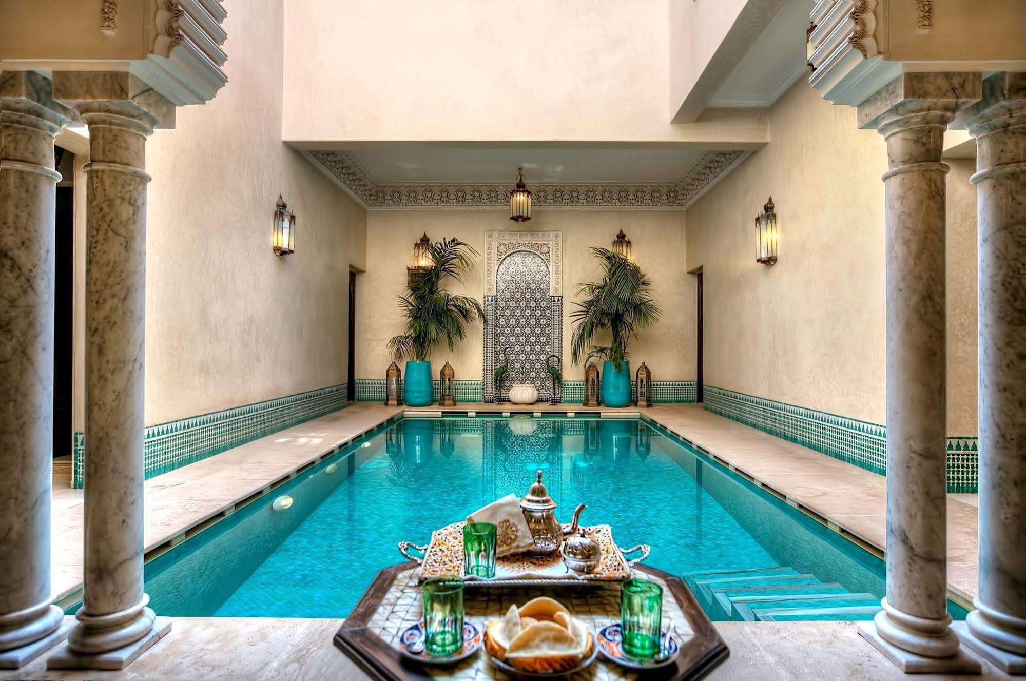 Riad Kniza Марракеш Бассейн фото The swimming pool at the hotel